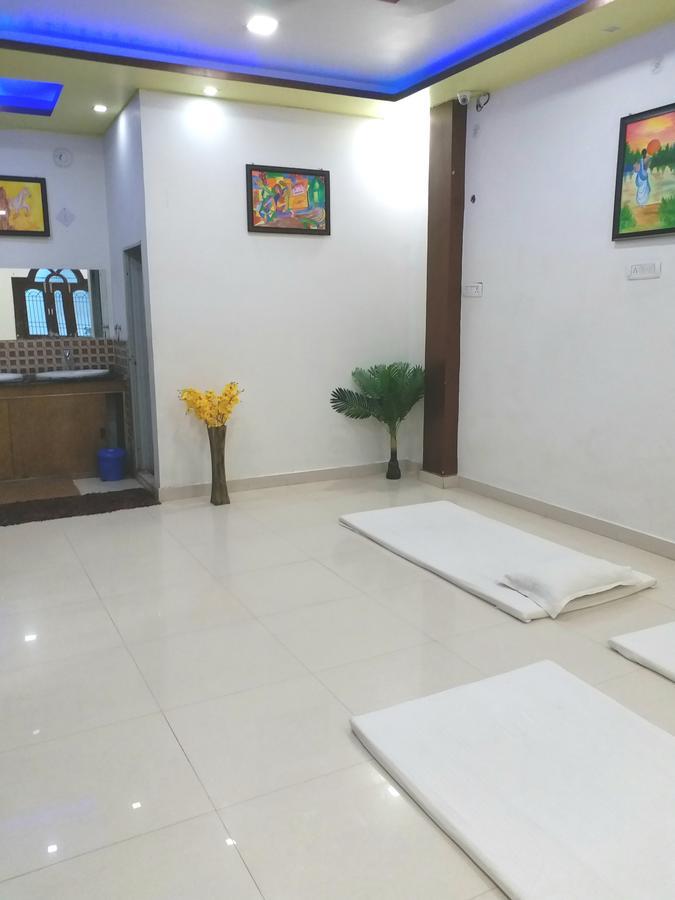 Royal Guest House Gaya Exterior foto